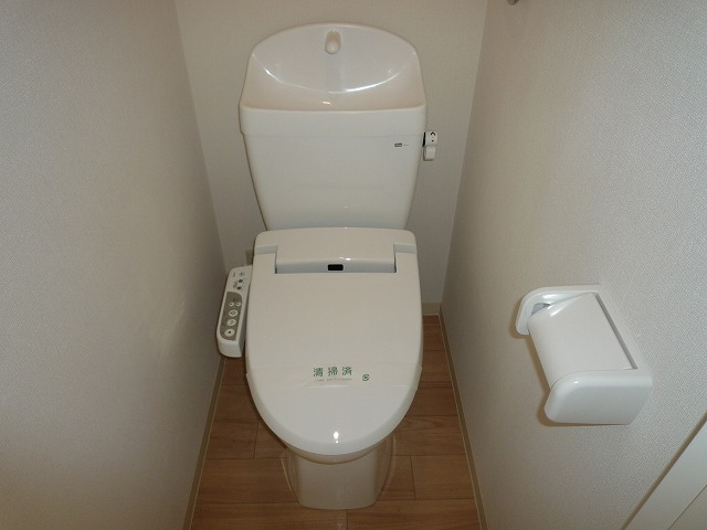 土佐くろしお鉄道阿佐線 のいち駅 徒歩15分 2階建 築11年のトイレ写真