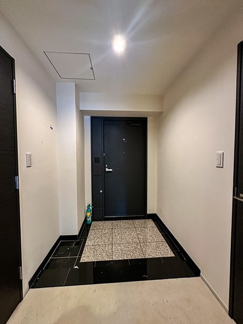 玄関　※写真は同タイプ住戸です。