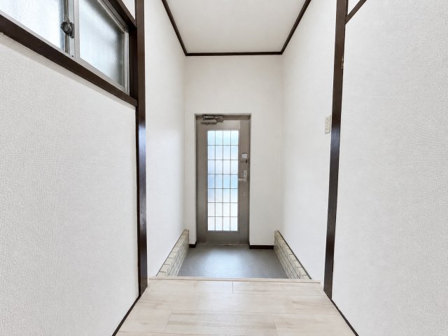 岸和田市池尻町賃貸戸建ての玄関写真