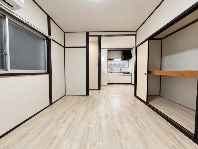 岸和田市池尻町賃貸戸建ての居間写真