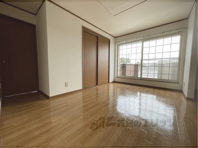 ディアコート1・2番館の居間写真