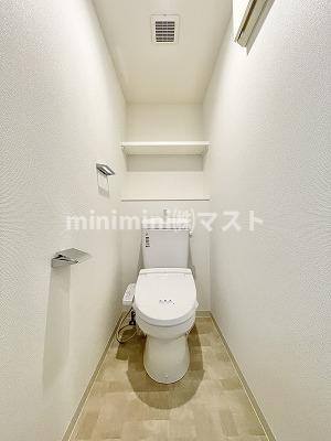 地下鉄御堂筋線 本町駅 徒歩4分 15階建 築13年のトイレ写真