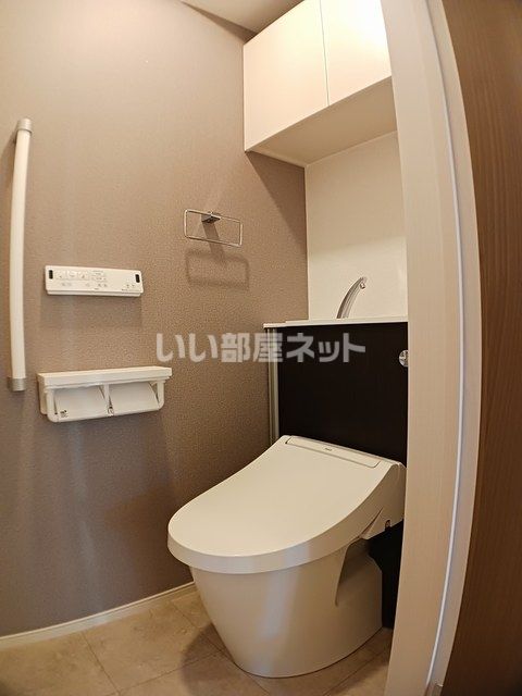 ラ・コリーヌ今福Aのトイレ写真