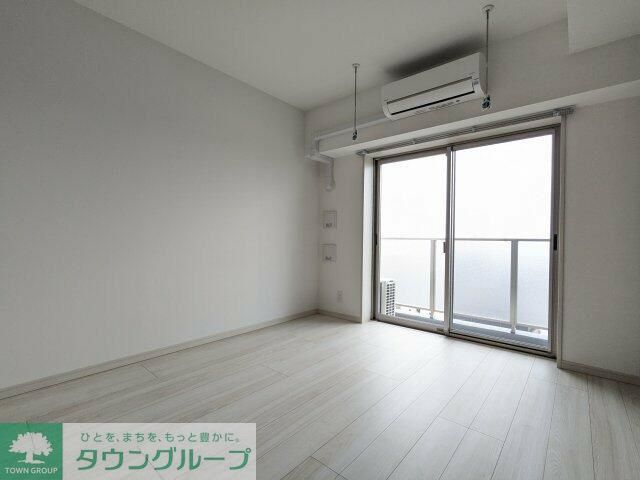 エヌステージジェイアール新白岡駅前の居間写真