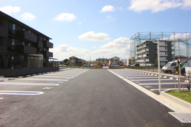駐車場　駐車場