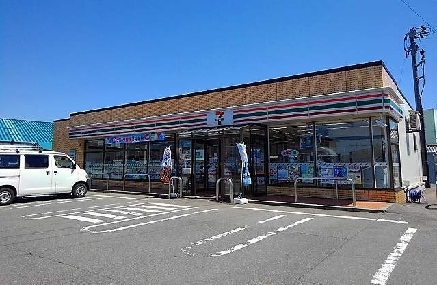 コンビニ　セブンイレブン四ツ小屋店（コンビニ）まで750m
