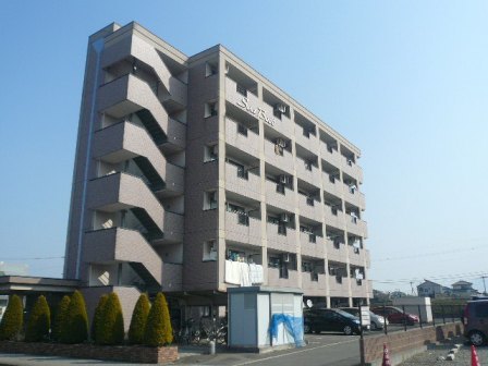 建物外観　落ち着いた外観です
