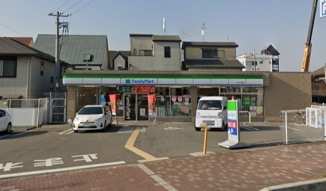 コンビニ　ファミリーマート　吹田大橋（コンビニ）まで387m