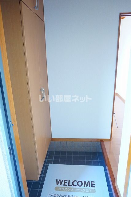ＪＲ高崎線 籠原駅 徒歩18分 2階建 築36年の玄関写真