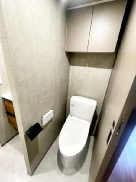AZEST阪東橋2のトイレ写真