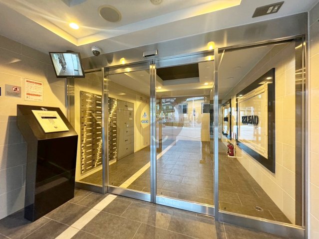 地下鉄千日前線 阿波座駅 徒歩8分 12階建 築15年の外観写真