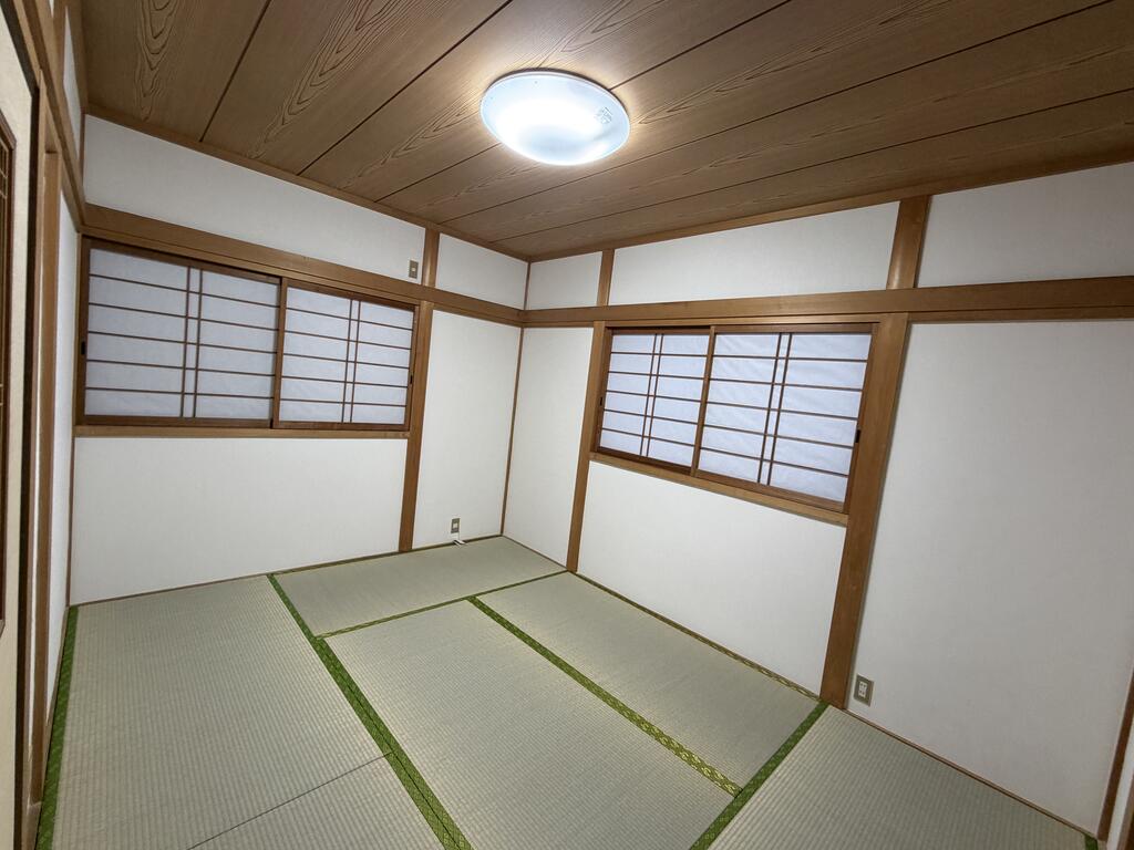 上田2丁目戸建貸家の内装写真