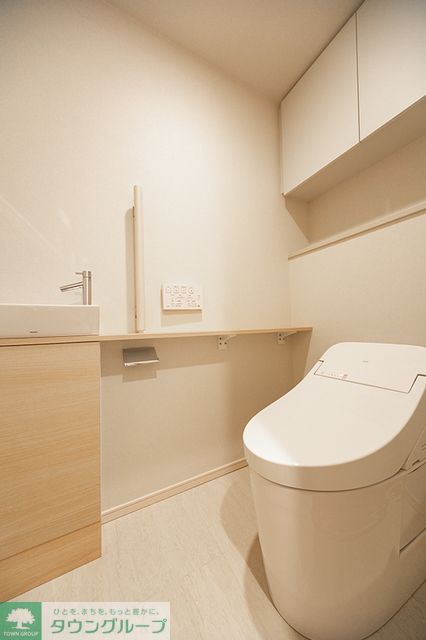 トイレ　※写真は同タイプ住戸です。