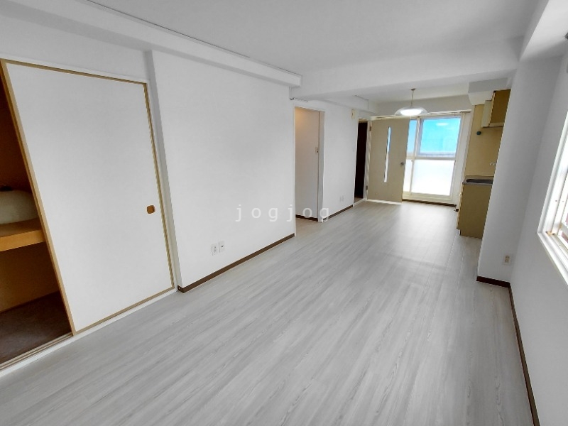 その他部屋・スペース　日当たりの良い明るいお部屋です。