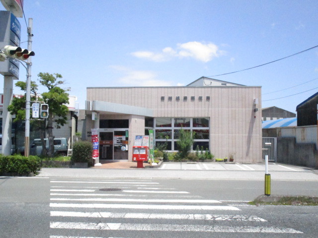 郵便局　高知桟橋郵便局（郵便局）まで216m