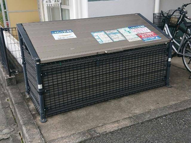 ロビー　敷地内ゴミ置き場有ります