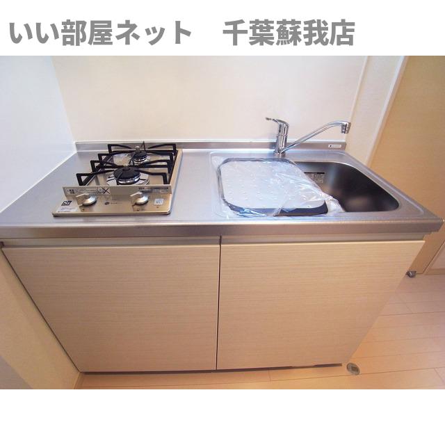 キッチン　コンロ付きなので、わざわざコンロを準備する必要がないです！