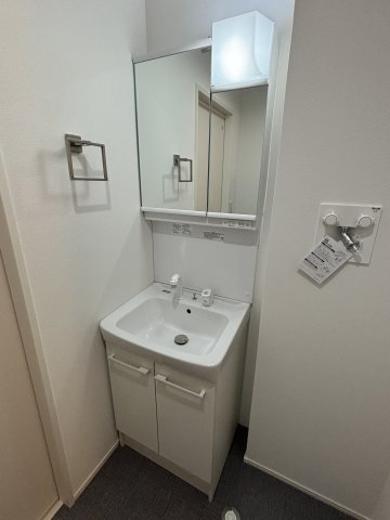 洗面設備　脱衣スペースもあります