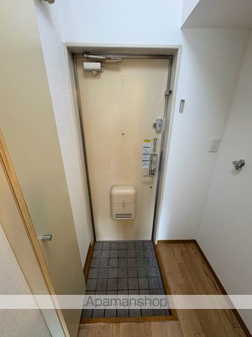 ジュネパレスコアの玄関写真
