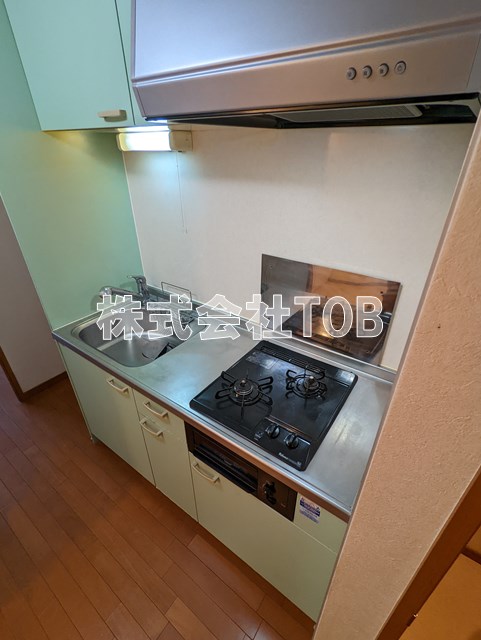 キッチン　2口ガスコンログリル付き※クリーニング中の写真