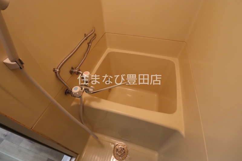 バス・シャワールーム　同型別部屋写真