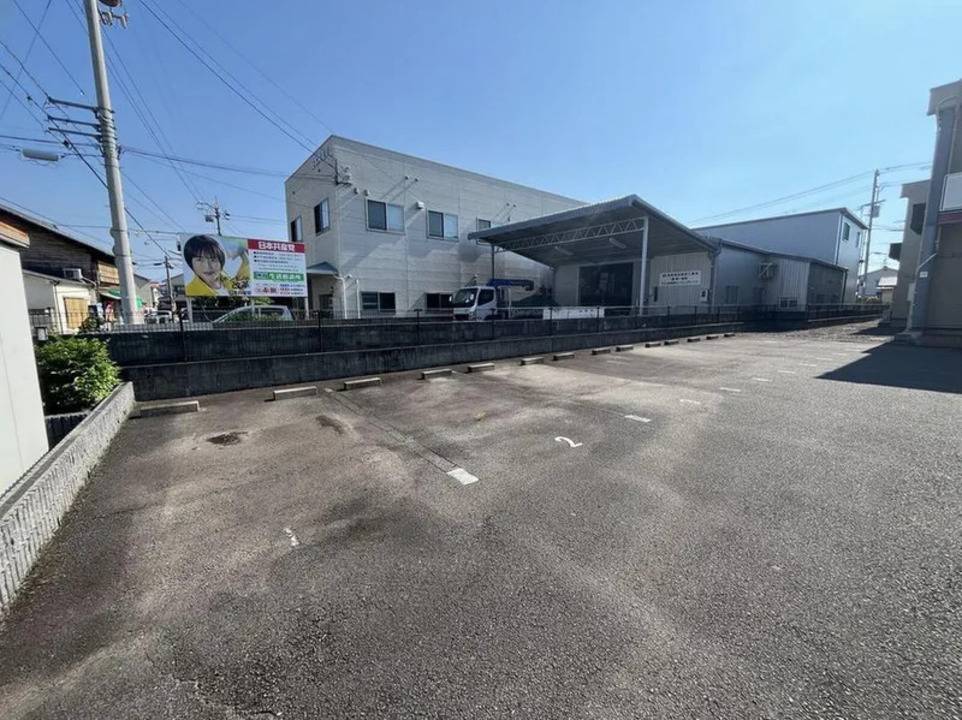 駐車場　駐車場