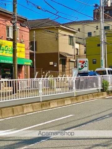 コンビニ　セブン－イレブン　横浜伊勢町３丁目店（コンビニ）まで450m