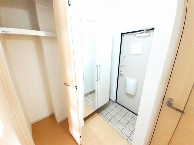 growth Bの玄関写真