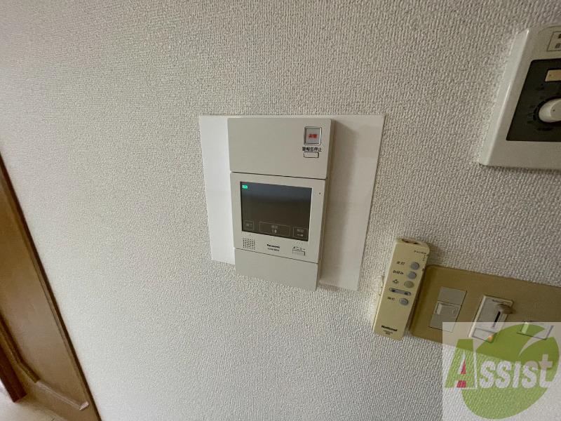 セキュリティ　ＴＶモニター付インターホンです。来客者の顔が見えるので安心！