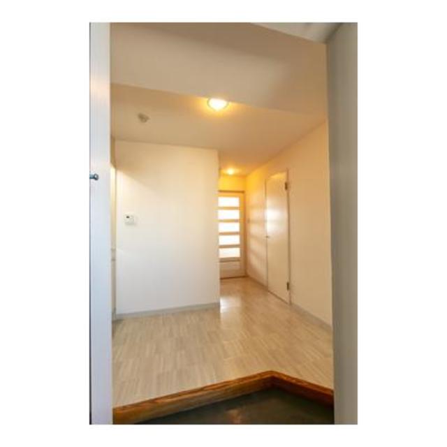 玄関　※写真は同タイプ住戸です。