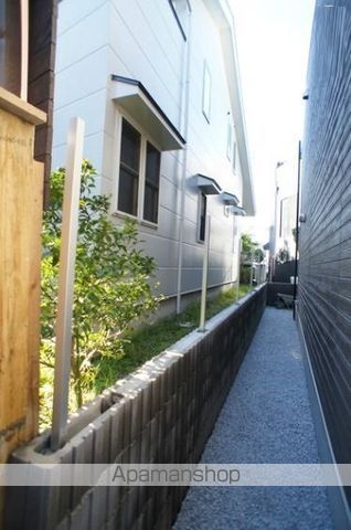 京急本線 京急新子安駅 徒歩5分 3階建 築11年の外観写真