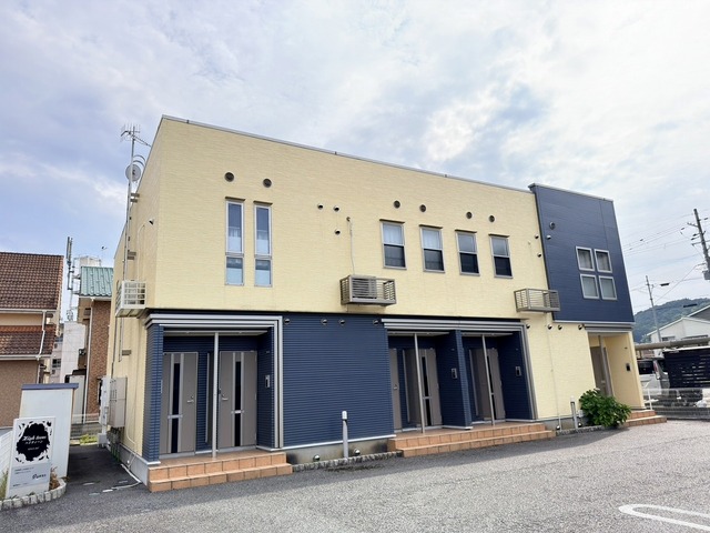 建物外観　角部屋で日当たり良好◎豊岡駅徒歩圏内！内見も可能ですよ♪