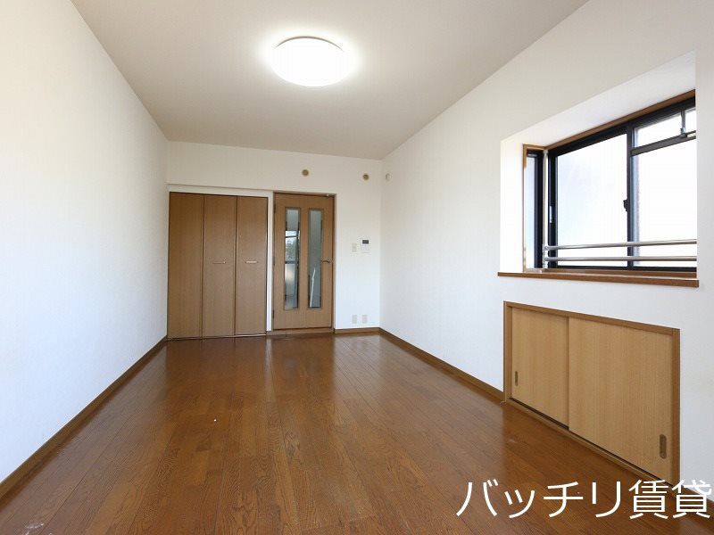 居室・リビング　別号室の画像。現況を優先します。
