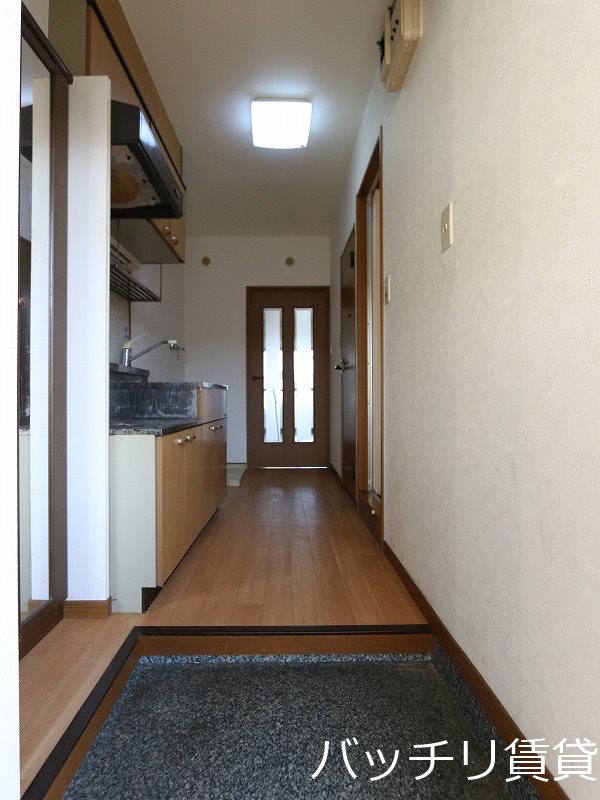 玄関　別号室の画像。現況を優先します。