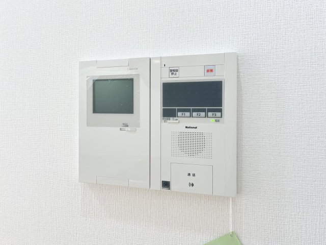セキュリティ　モニター付きインターホン