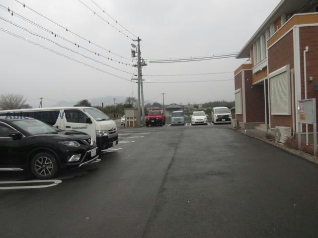駐車場　駐車場