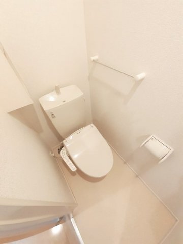 トイレ　コンパクトで使いやすいトイレです