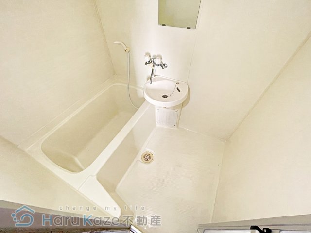 地下鉄桜通線 鶴里駅 徒歩7分 4階建 築34年の風呂写真