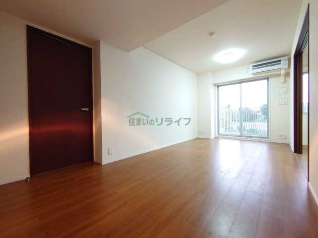 居室・リビング　コンフォリア駒場