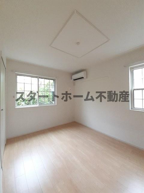 その他部屋・スペース　使い勝手のいい寝室です