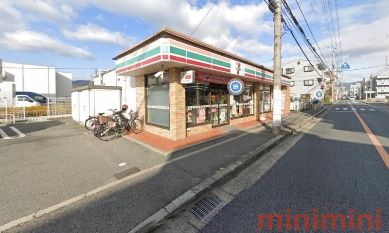 コンビニ　セブンイレブン高槻大蔵司2丁目店（コンビニ）まで286m