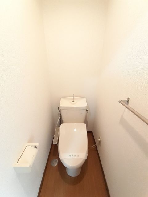 ファミールCのトイレ写真