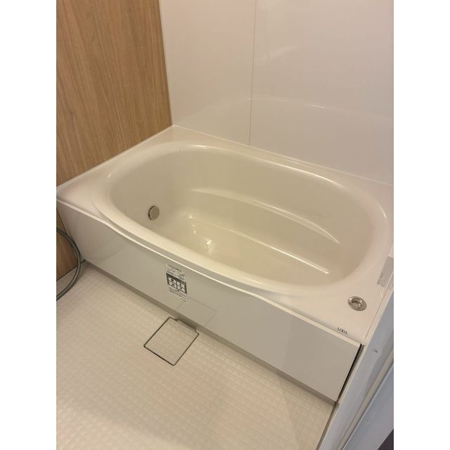 バス・シャワールーム　ゆったり過ごせるお風呂です