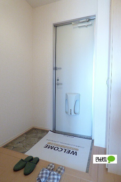 玄関　他のお部屋の写真です