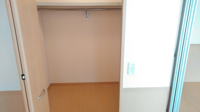 収納　ウォークインクローゼット