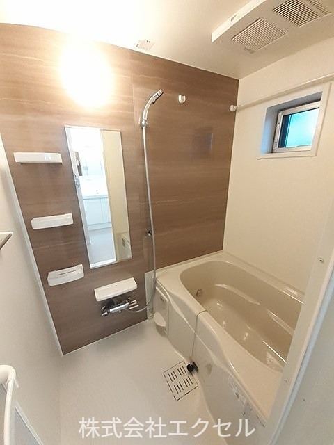 バス・シャワールーム　追い焚き・浴室乾燥付きです。