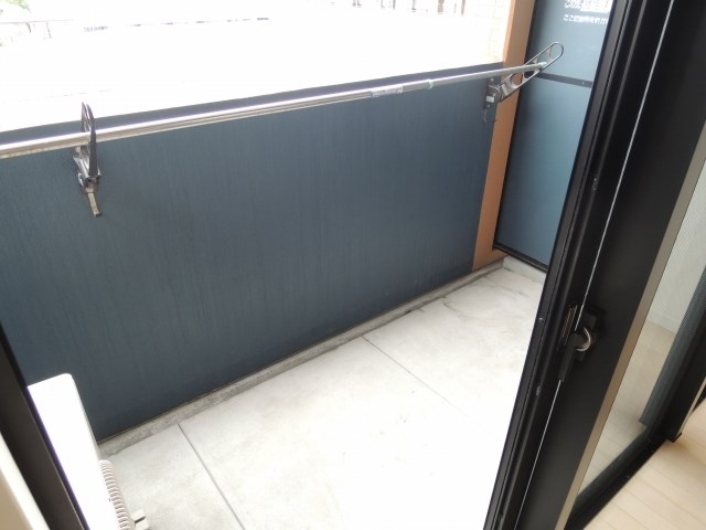 バルコニー　※別号室の参考写真です。