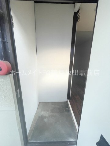 ＪＲ片町線 放出駅 徒歩10分 2階建 築59年の玄関写真