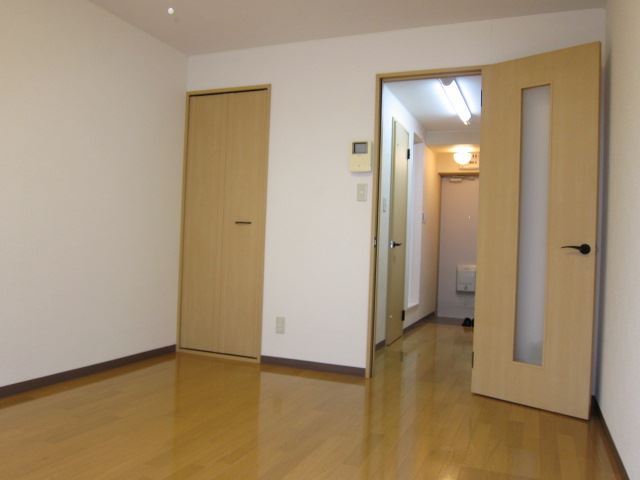 居室・リビング　中部屋タイプ2Ｆの室内写真（参考写真）になります。