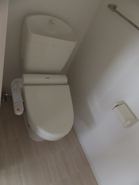 トイレ　ウォシュレット付